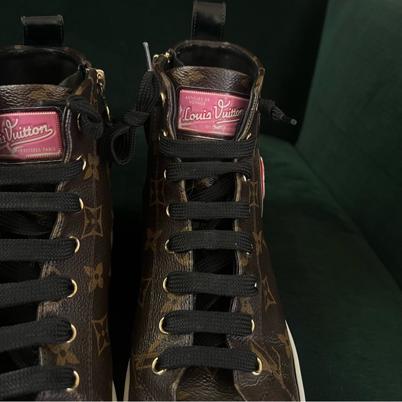 Louis Vuitton leather sneakers
EU 38 - Picture 5 of 7